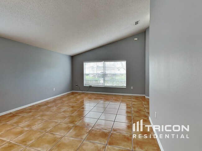 Foto del edificio - 14642 Lady Victoria Blvd