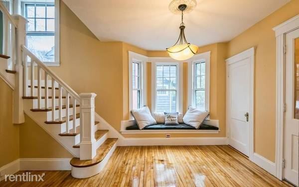 Primary Photo - 5 br, 3 bath House - 80 Humphrey St