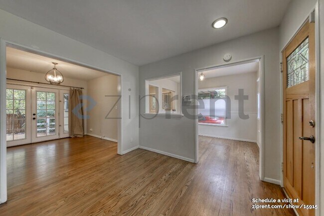 Foto del edificio - 5142 Balboa Blvd