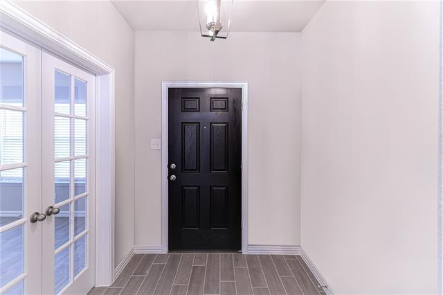 Building Photo - 3004 Teak Dr