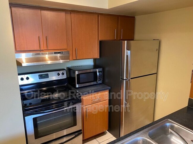 Building Photo - 405 Fountainhead Cir