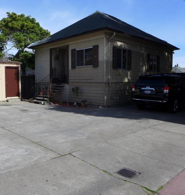 1434 - Detached House - 1430-1436 45th Ave