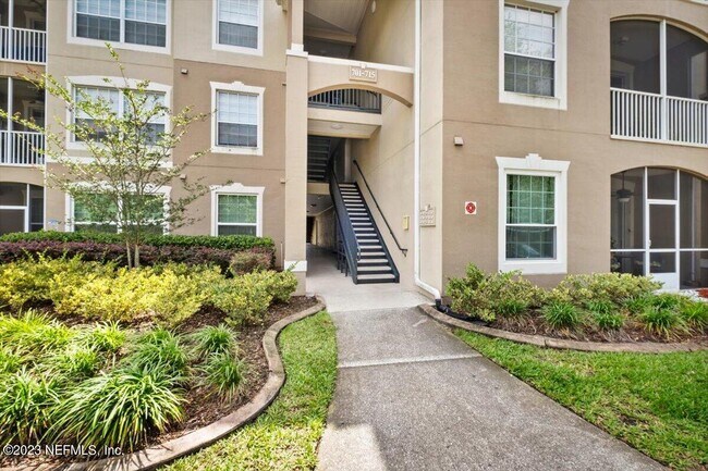 Foto del edificio - 7990 Baymeadows Cir E