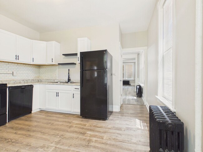 Building Photo - Spacious Home in Harrisburg