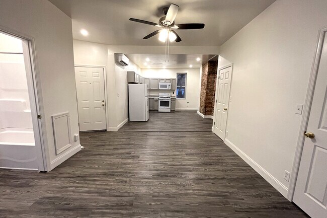 Foto del edificio - 116 N Queen St