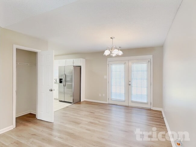 Building Photo - 3023 Ryan Rd