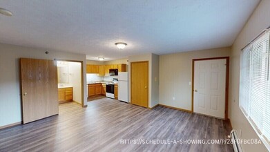 Building Photo - 1007 W Ridge St