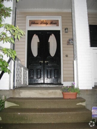 Building Photo - 364 Lehigh Ave
