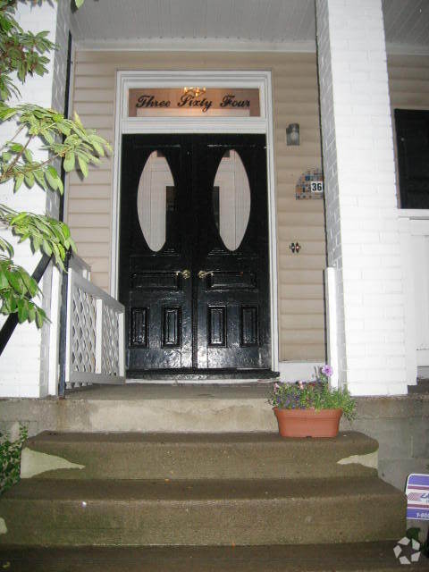 Building Photo - 364 Lehigh Ave