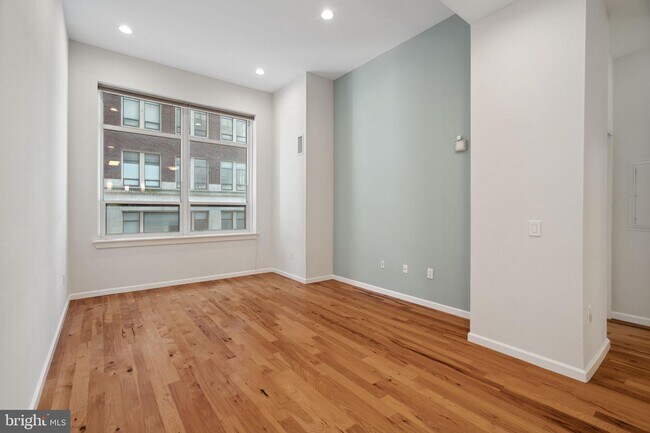 Building Photo - 1425 Locust St