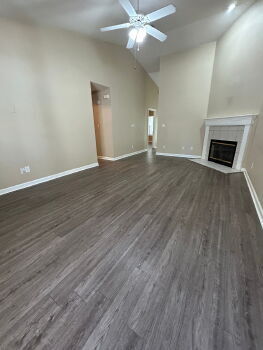 Foto del edificio - Upgraded 2 bed/ 2 bath