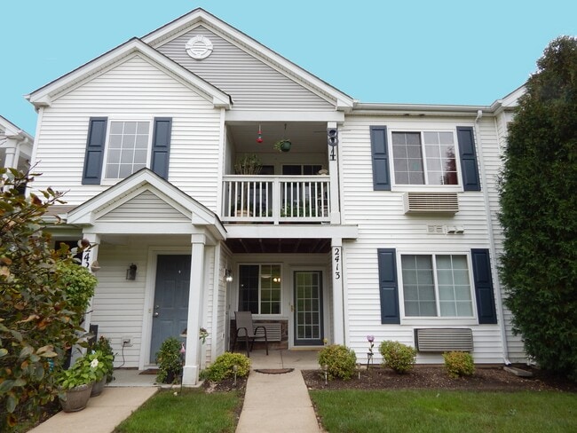 Building Photo - 2413 Silverstone Dr