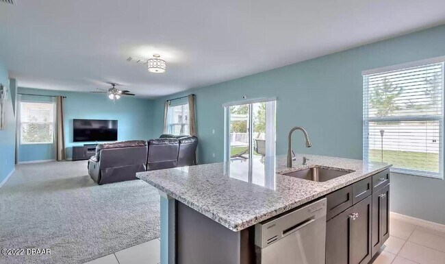 Foto del edificio - 1727 Savannah Ln