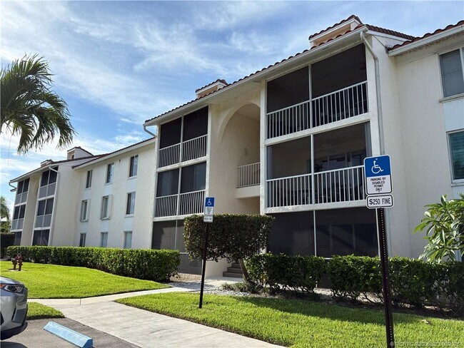Building Photo - 4492 NE Ocean Blvd