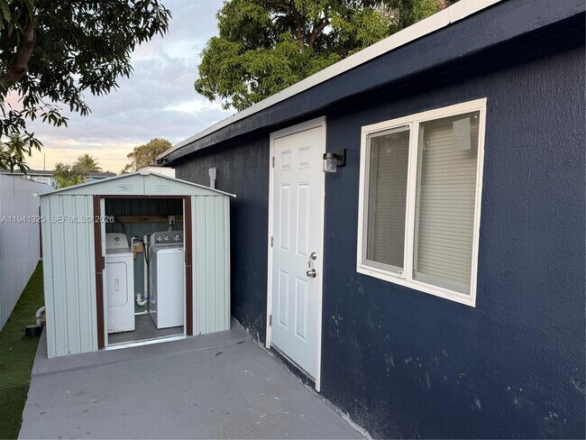 Foto del edificio - 2101 NW 105th Terrace