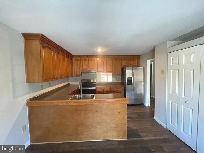 Foto del edificio - 9817 Rainleaf Ct