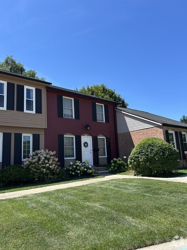 Building Photo - 3297 Bolgos Cir