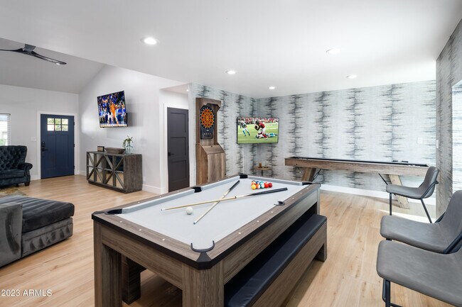 Foto del edificio - 8837 E Lupine Ave