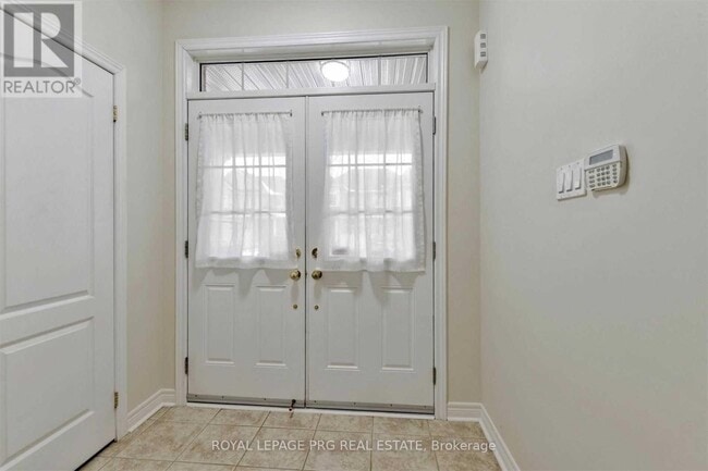 Building Photo - 112 Everingham Cir
