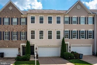 Building Photo - 7814 River Rock Way