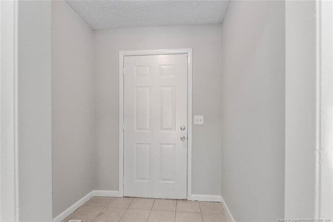 Building Photo - 7009 Pantego Dr