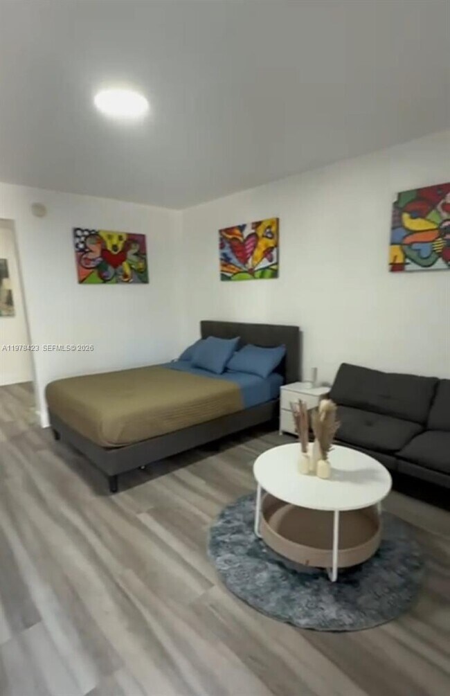 Foto del edificio - 761 Euclid Ave