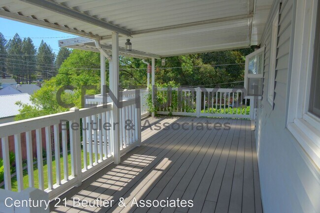 Building Photo - 2 br, 2 bath House - 6011 N Forest Blvd