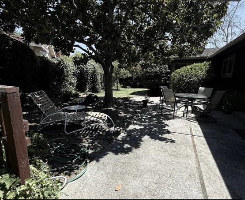 Building Photo - 592 Old Orchard Dr