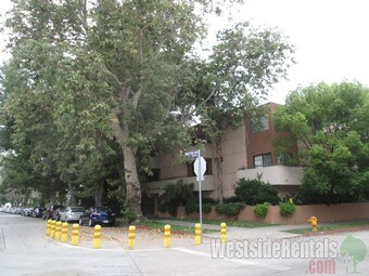 Foto principal - 755 N Sweetzer Ave