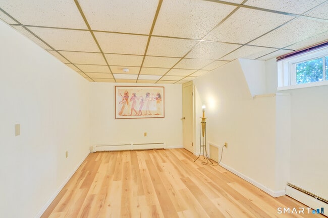 Building Photo - 616 Willow St