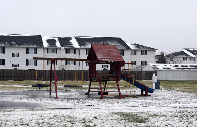 Building Photo - Woodgate Village Apartments