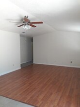 Building Photo - 2913 Sugarpine Way