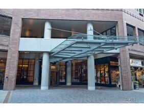 Building Photo - 211 E Ohio St