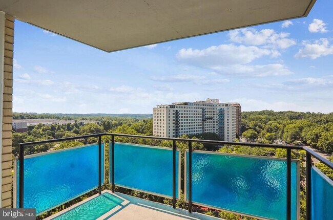 Foto del edificio - 10500 Rockville Pike