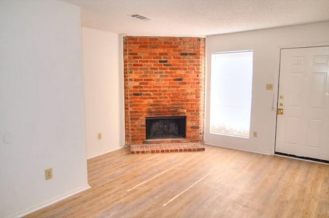 Photo - 9423 Olde Towne Row Apartment