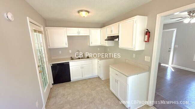 Building Photo - 80 Otsego Dr