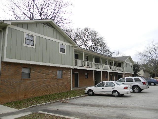 Building Photo - 245-249 China St