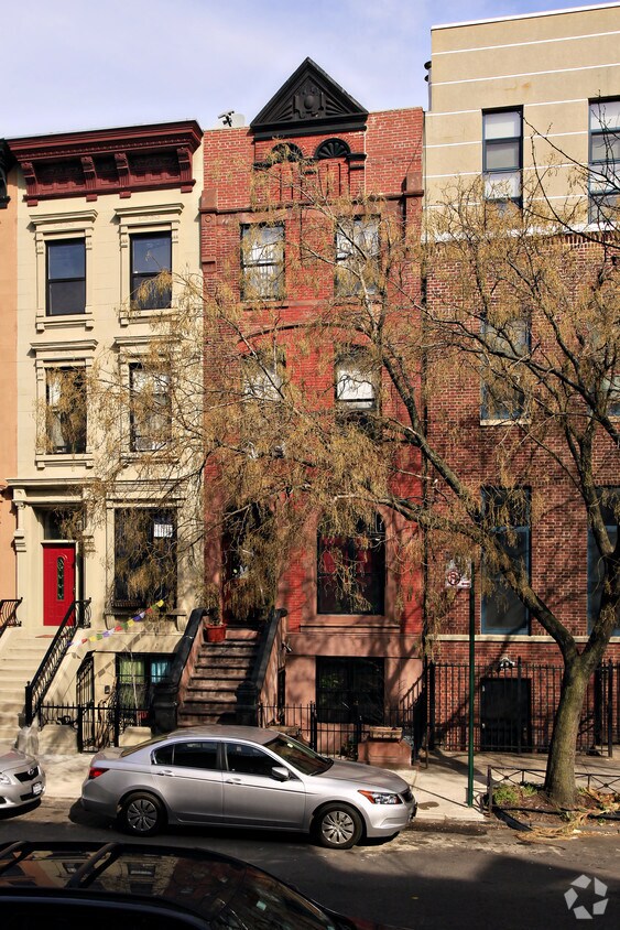 Foto del edificio - 235 W 132nd St