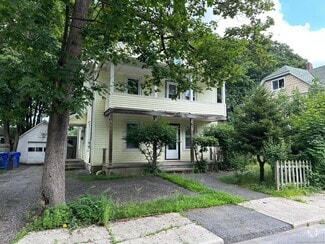 Building Photo - 61 Clarence St