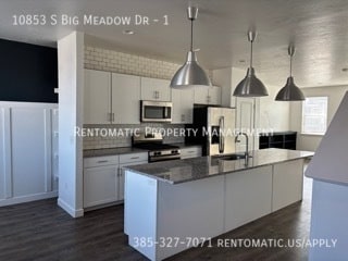 Foto del edificio - 10853 Big Meadow Dr