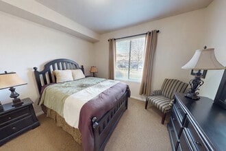 Building Photo - Silvercrest