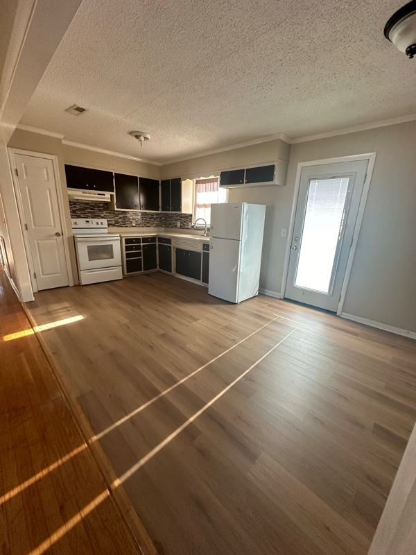 Building Photo - 4025 Knollbrook Dr NW