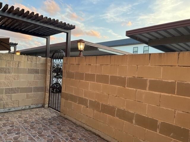 Foto del edificio - 1609 Saldana Ave