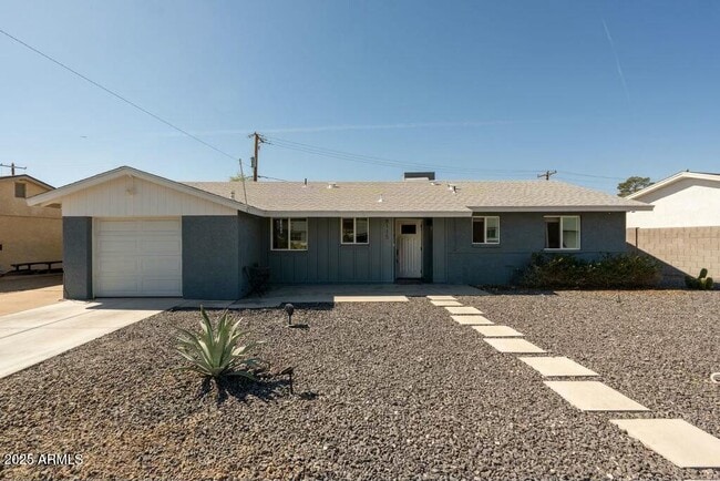 Building Photo - 8115 E Cypress St