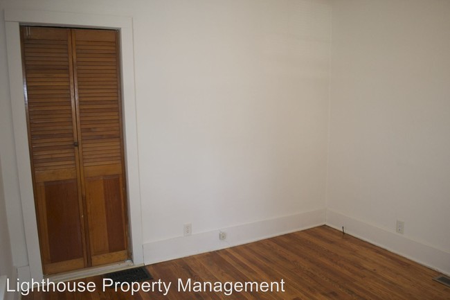 Building Photo - 3 br, 1 bath House - 1425 Tamarack Ave NW