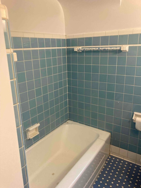 Building Photo - 20440 Spencer Ave