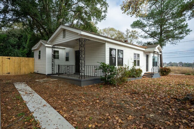 Foto del edificio - 2001 Hiram Rd