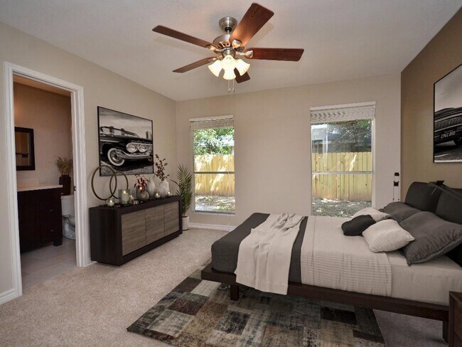 Building Photo - 1502 Peachtree Valley Dr