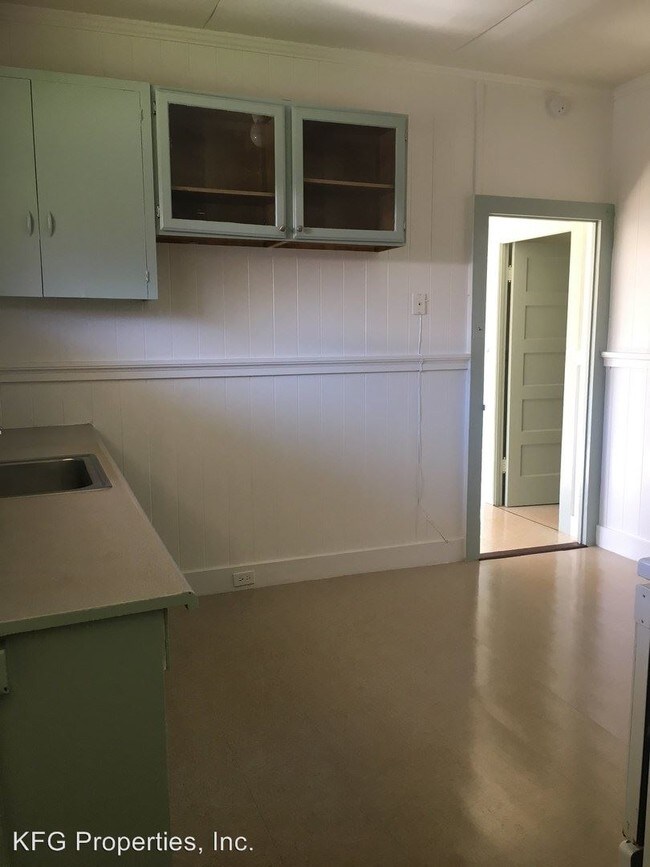 Building Photo - 414 KOA St