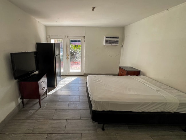 Photo - 2200 S Ocean Blvd Apartment